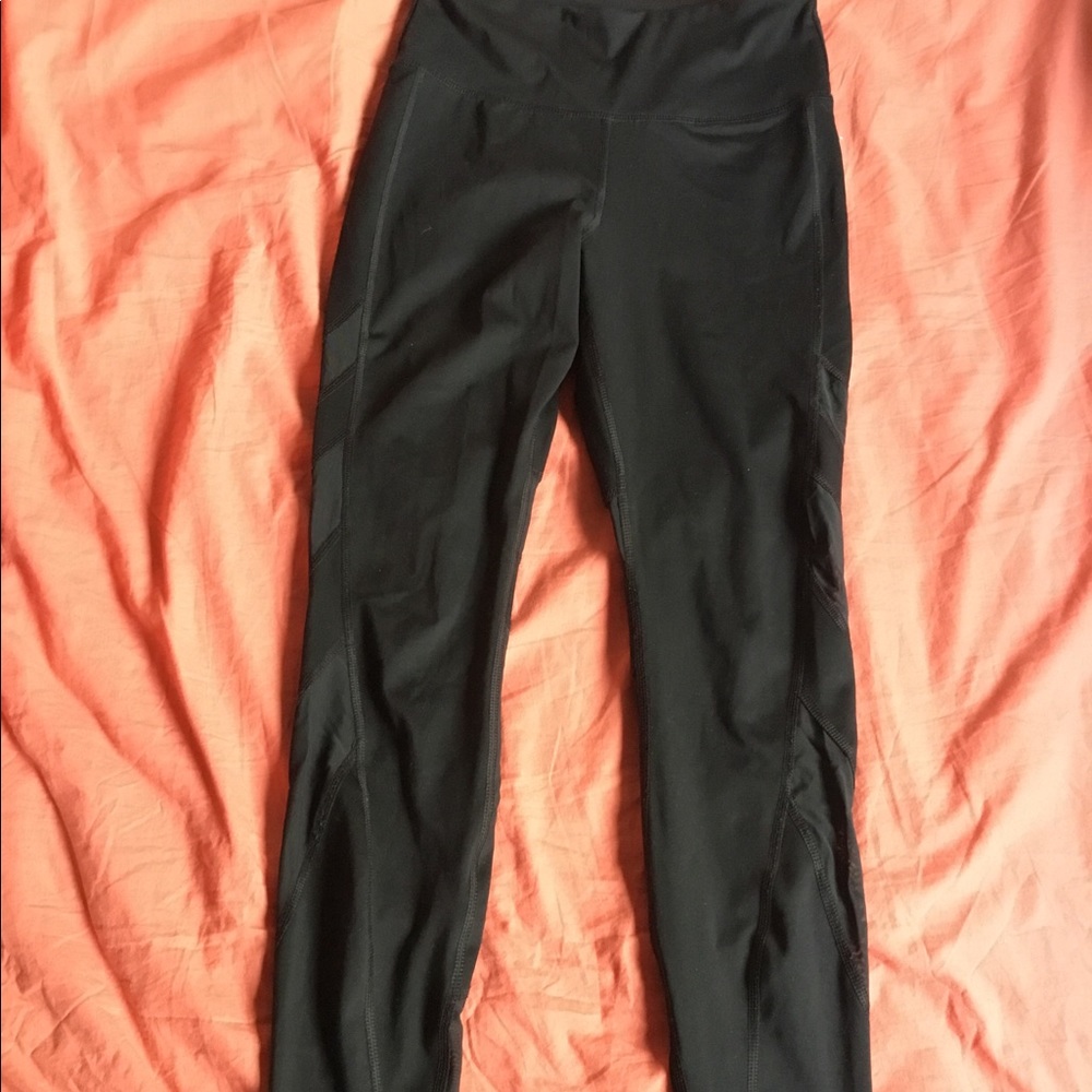 Black leggings